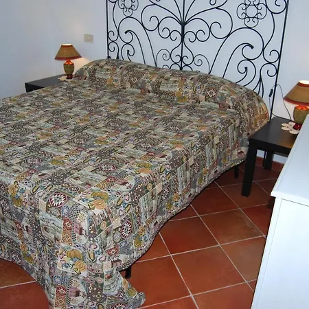 Bed and Breakfast Il Pozzo E Il Melograno Finale Ligure Exterior foto