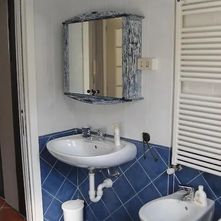 Bed and Breakfast Il Pozzo E Il Melograno Finale Ligure Exterior foto